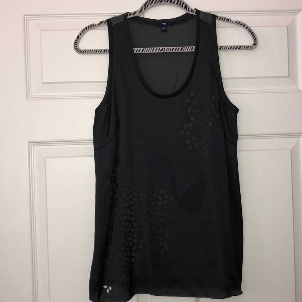 GAP cutout tank top
